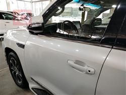 تۆیۆتا لاند کروزەر